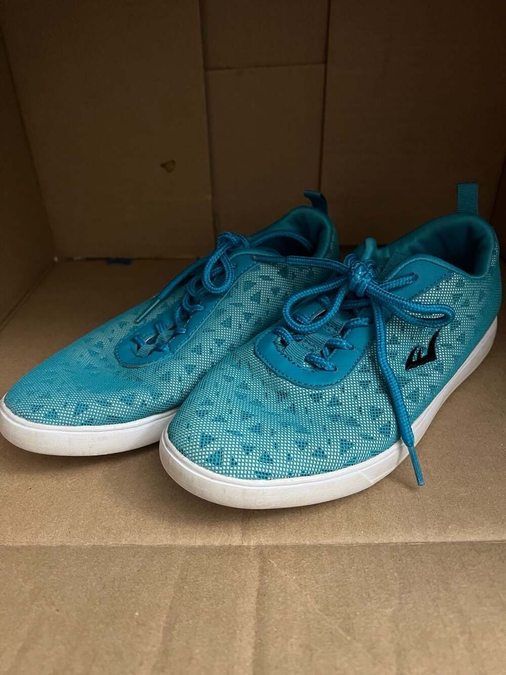Everlast Sport Women's Athletic Lace-Up Sneakers in Teal Blue